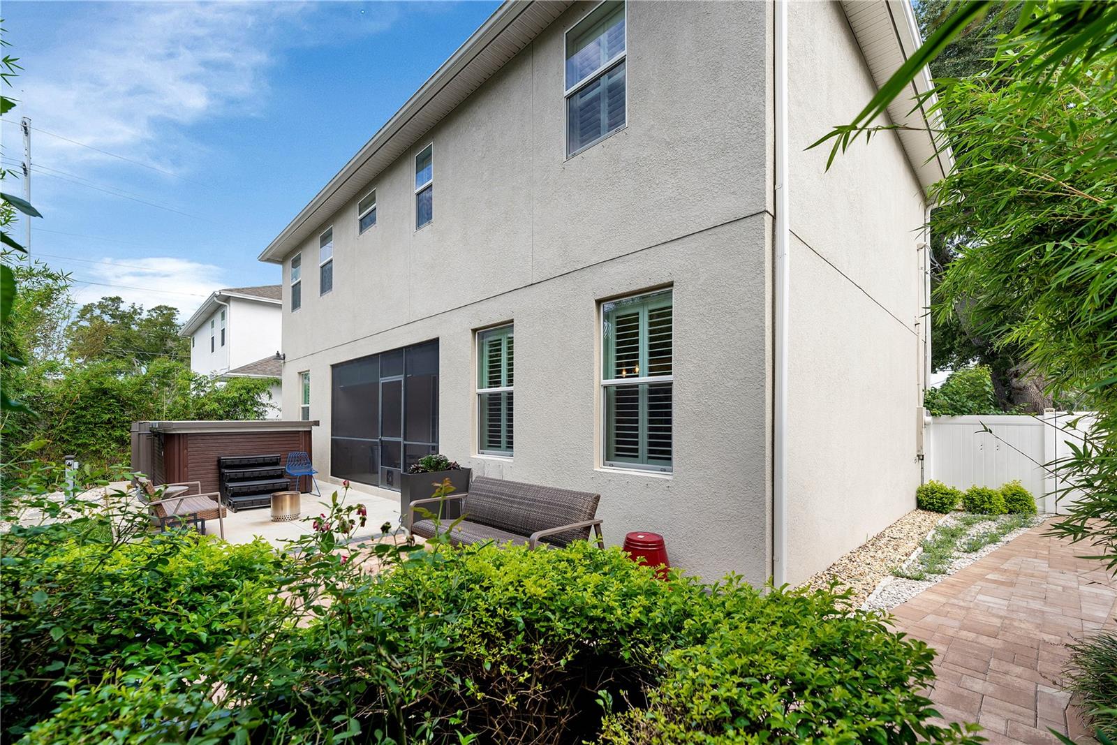 3030 W VAN BUREN DR
