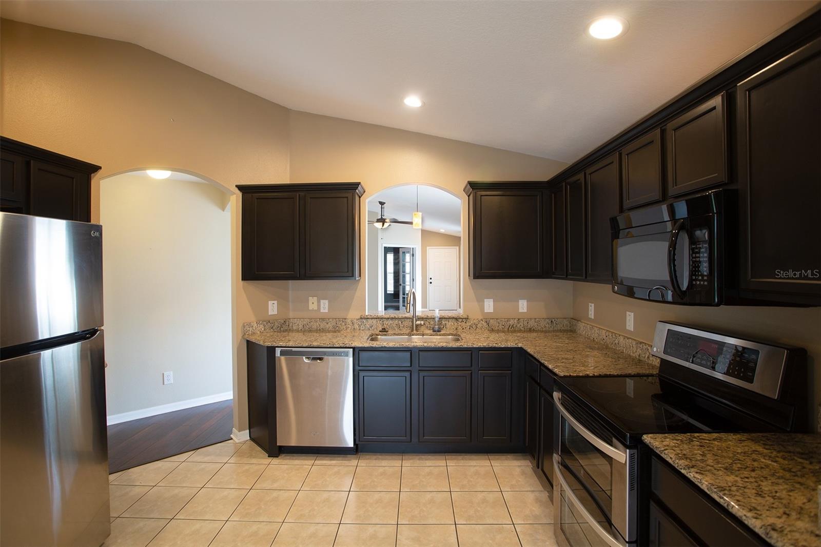 12307 CANYON BLVD