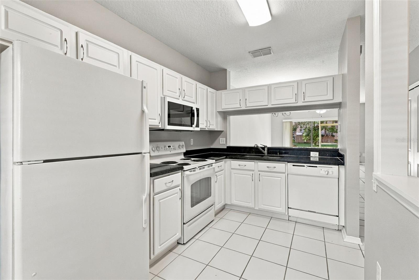 1150 KENNEWICK CT #1150