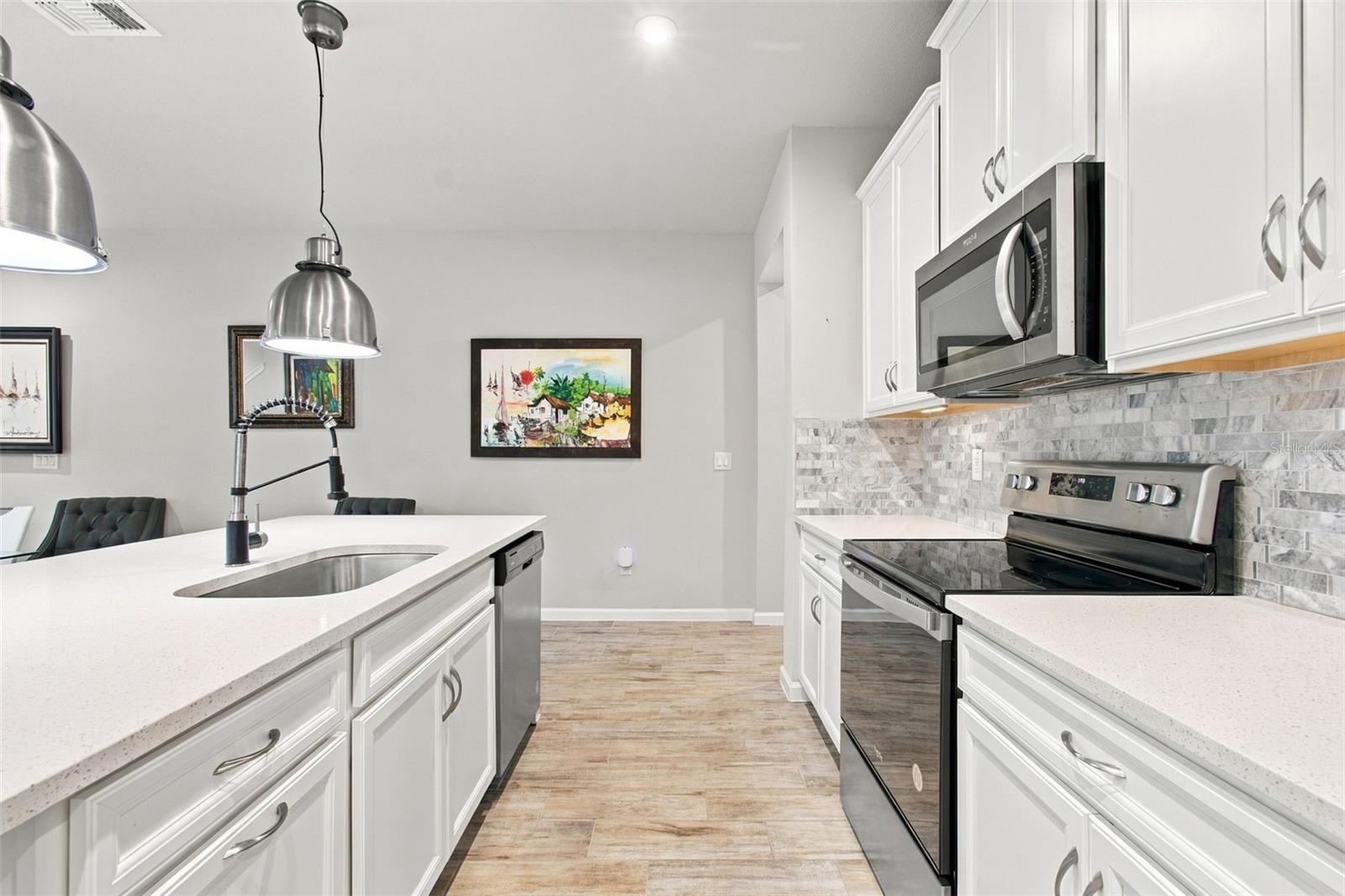 4242 CLOUD HOPPER WAY