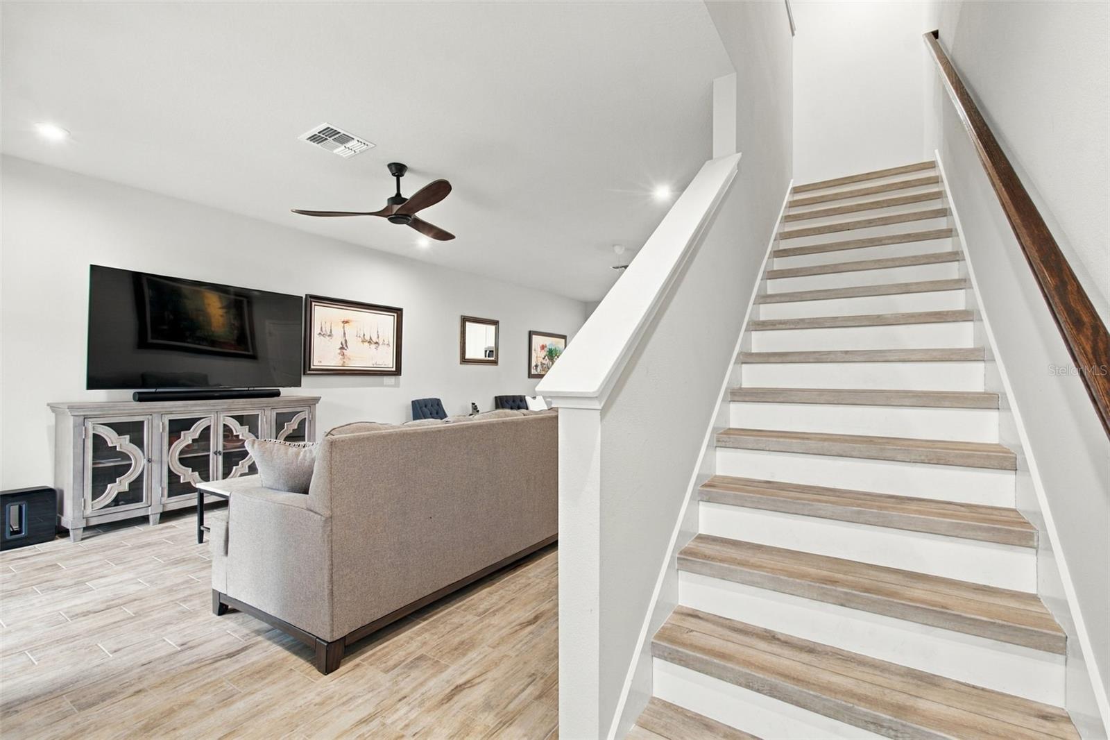 4242 CLOUD HOPPER WAY