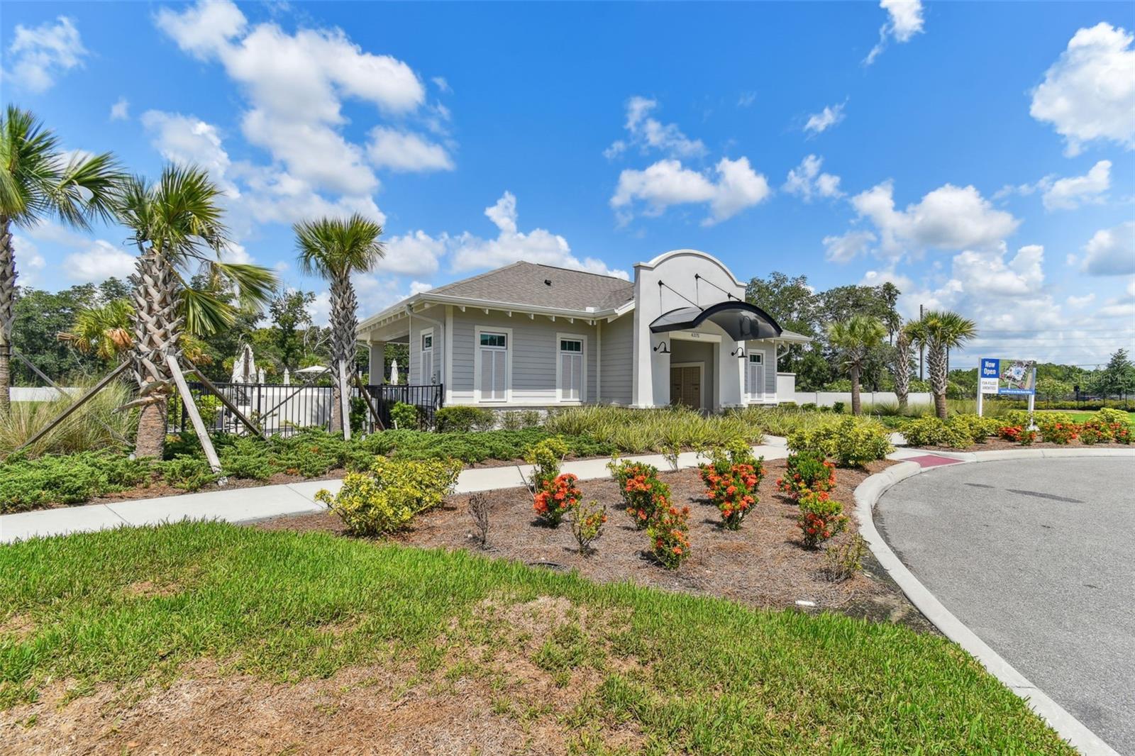 4242 CLOUD HOPPER WAY