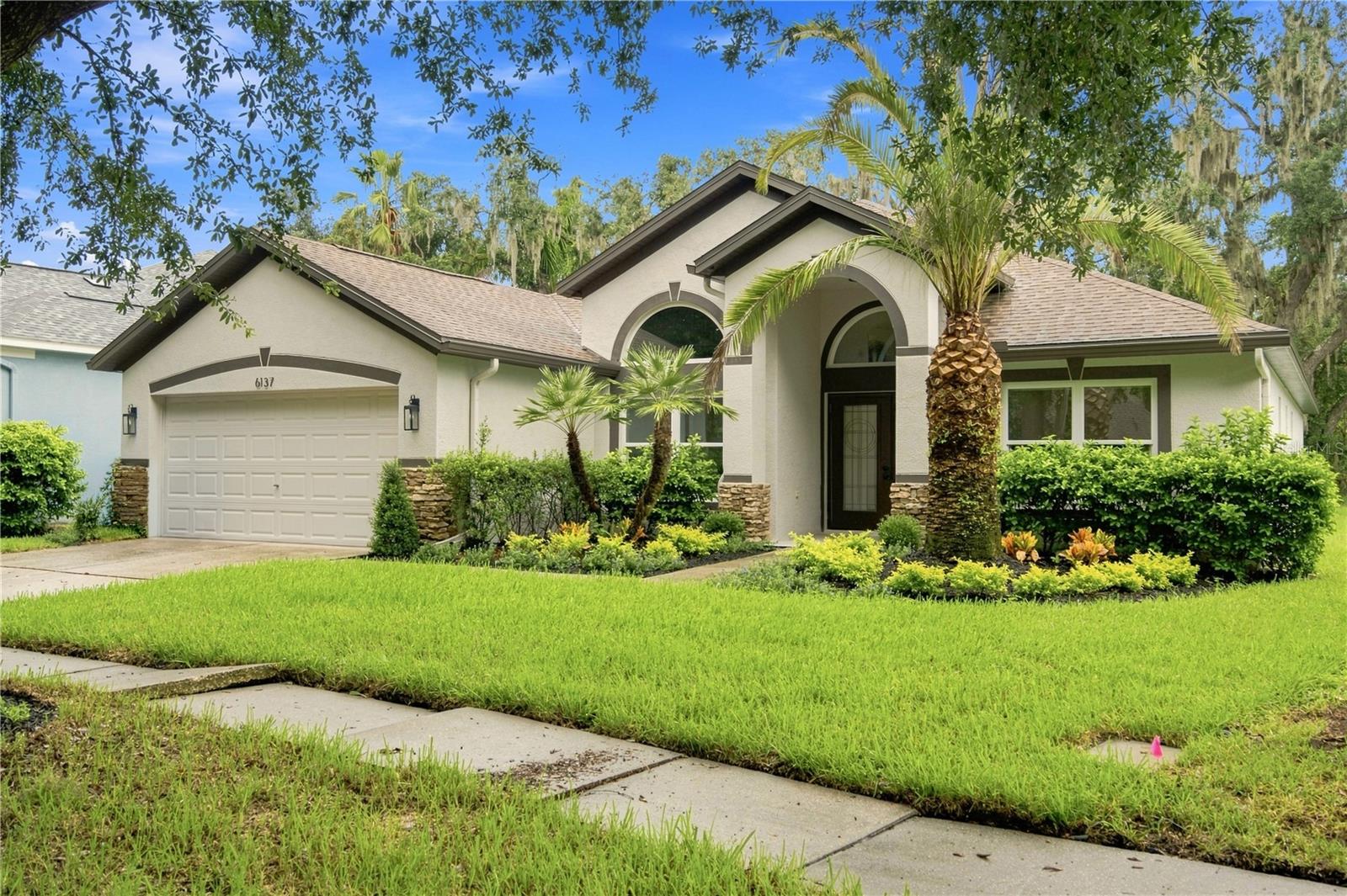 6137 Whimbrelwood Dr, Lithia