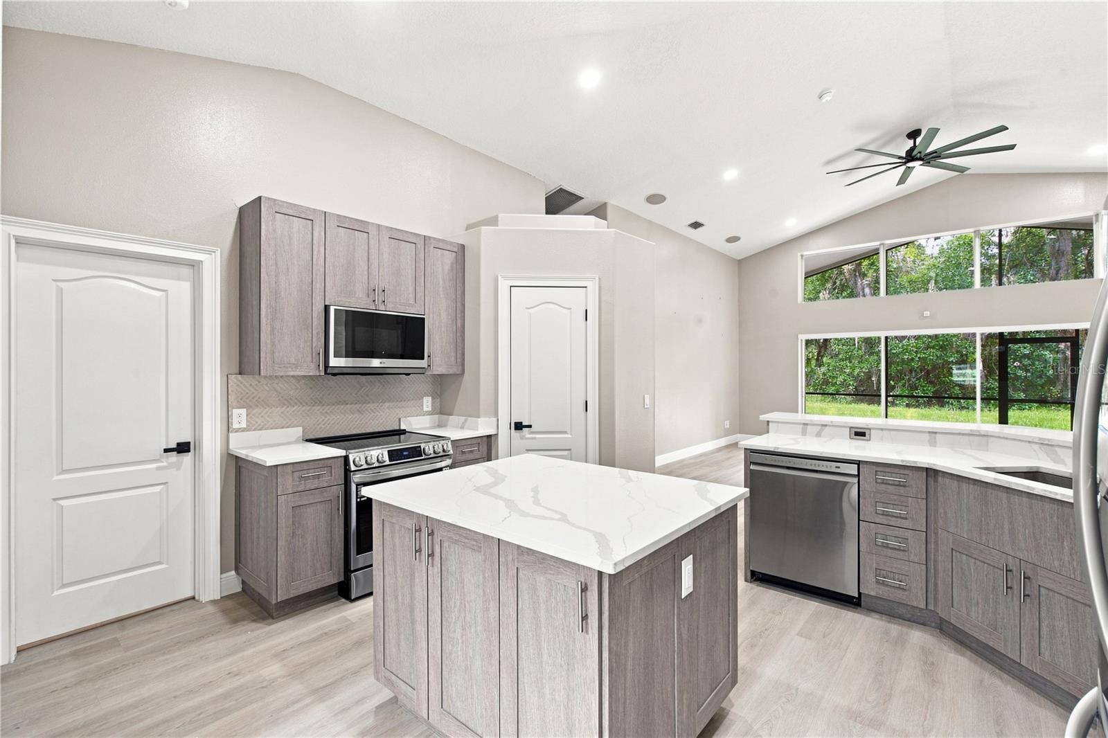 6137 WHIMBRELWOOD DR