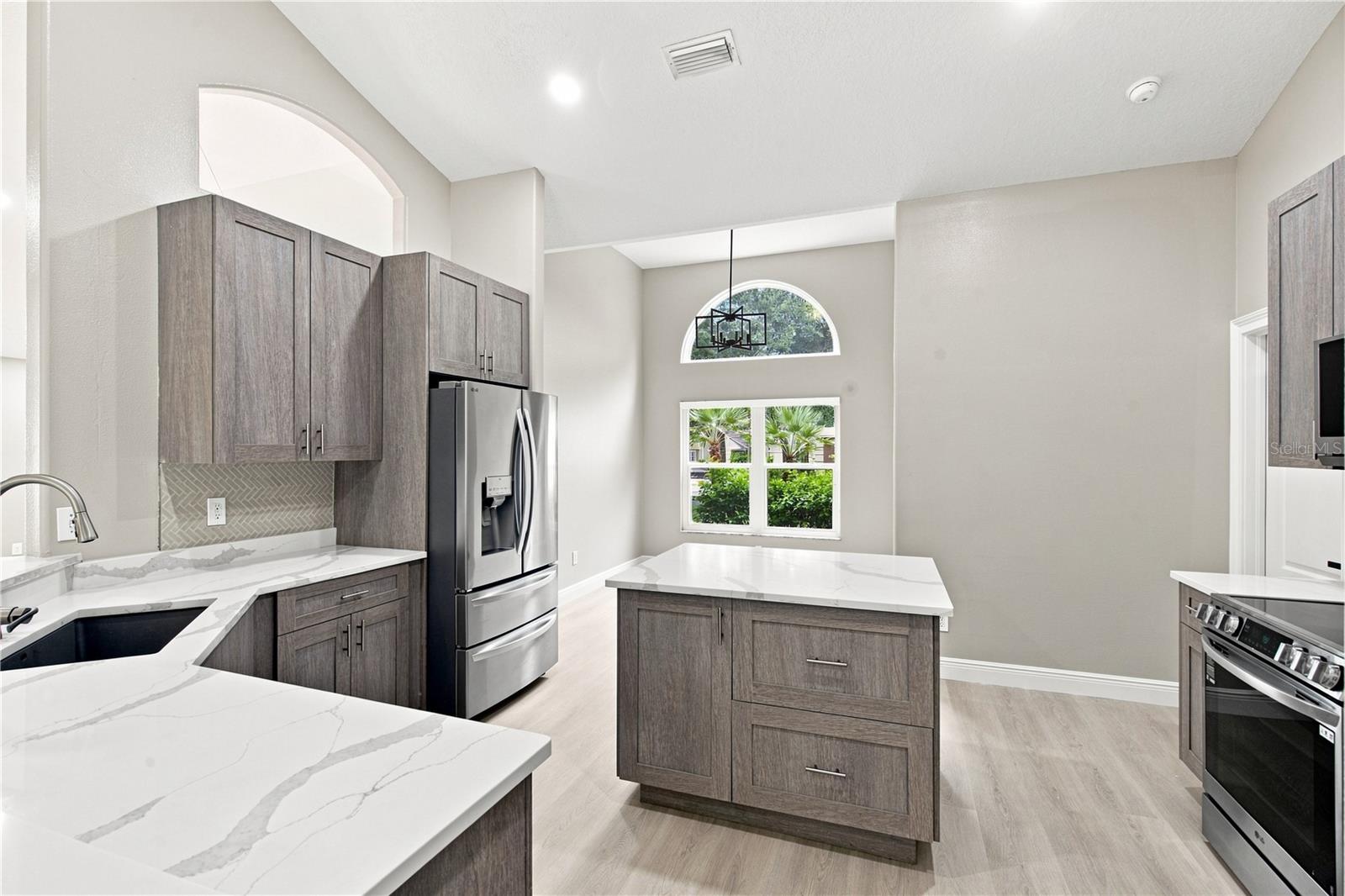 6137 WHIMBRELWOOD DR