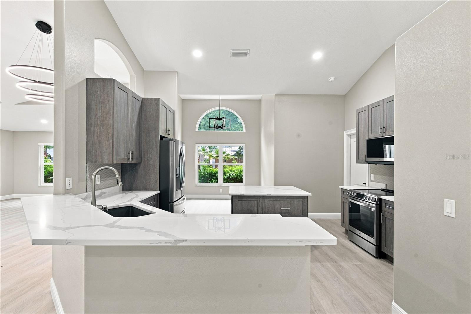 6137 WHIMBRELWOOD DR