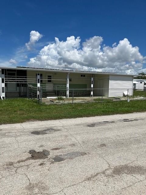 2326 LEMUR DR
