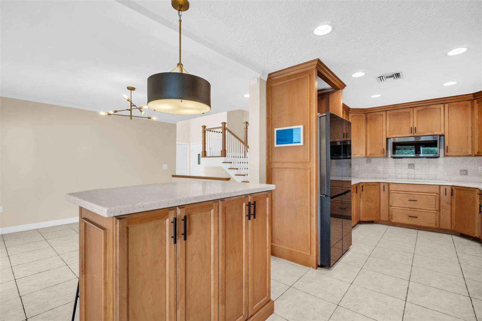 3992 ORCHARD HILL CIR