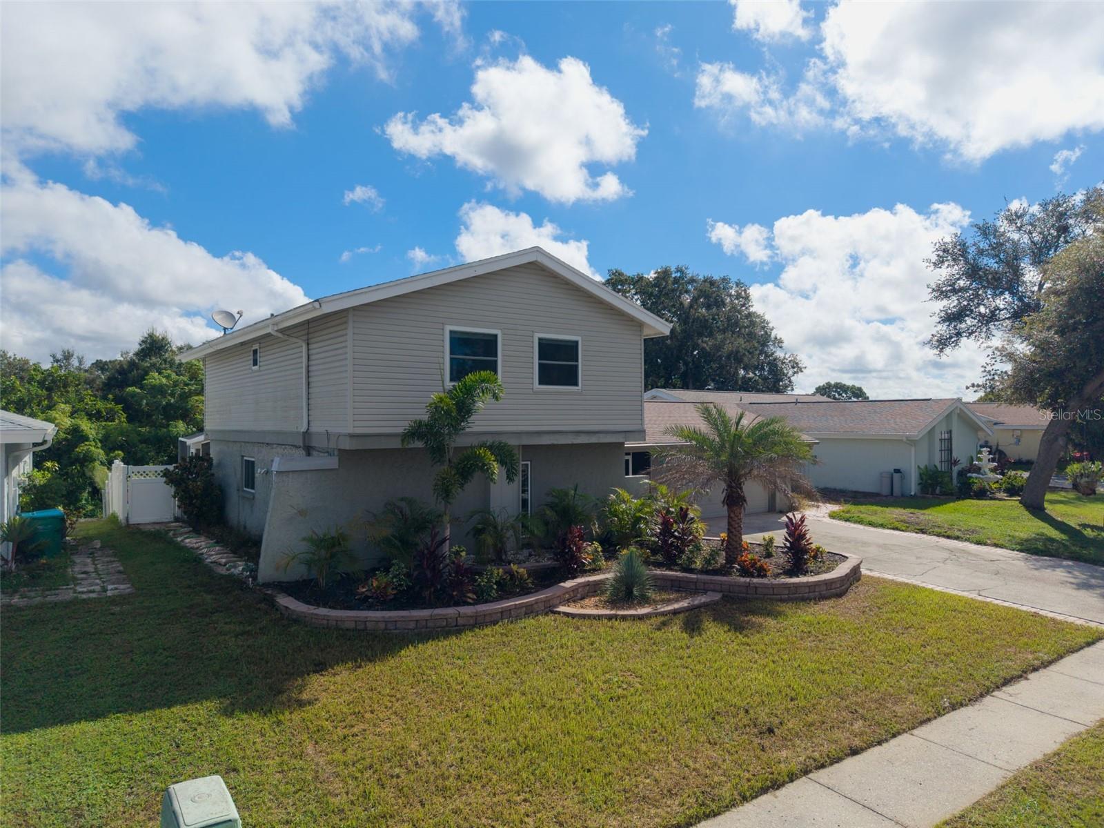 3992 ORCHARD HILL CIR