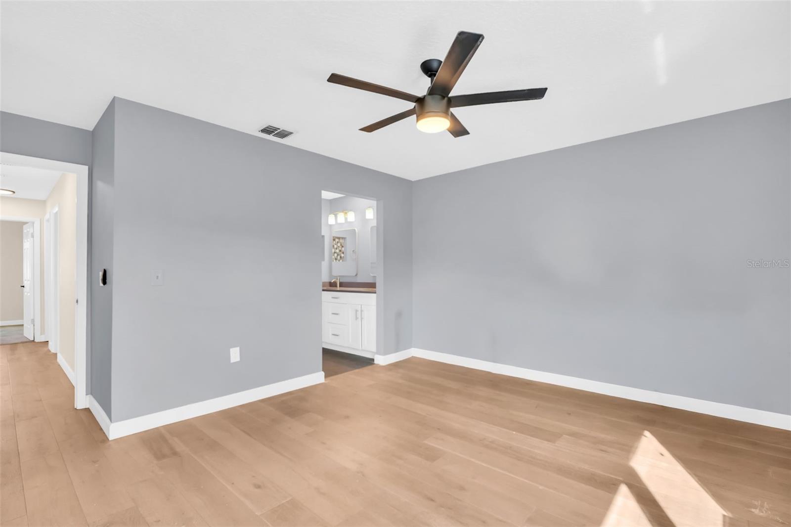 3992 ORCHARD HILL CIR