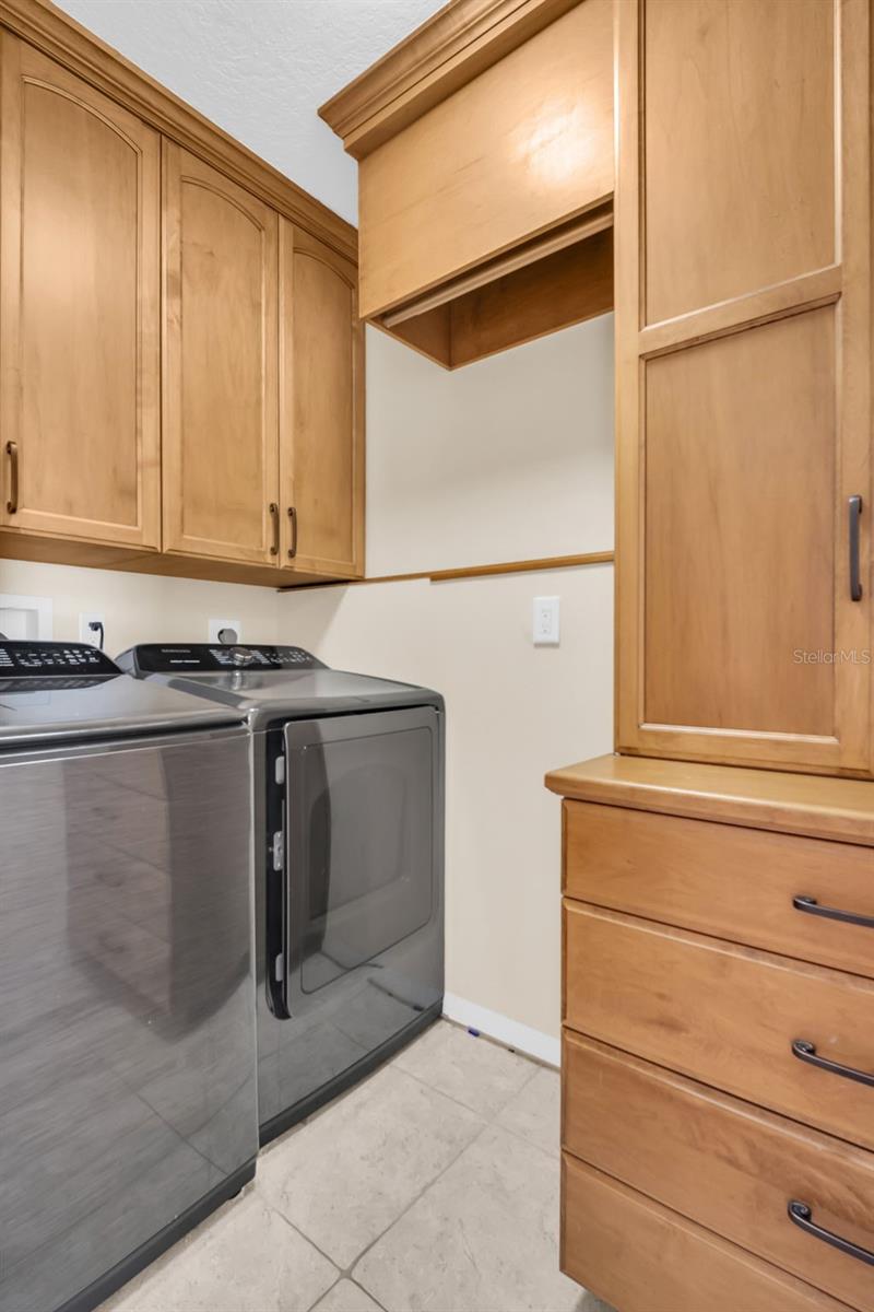 3992 ORCHARD HILL CIR