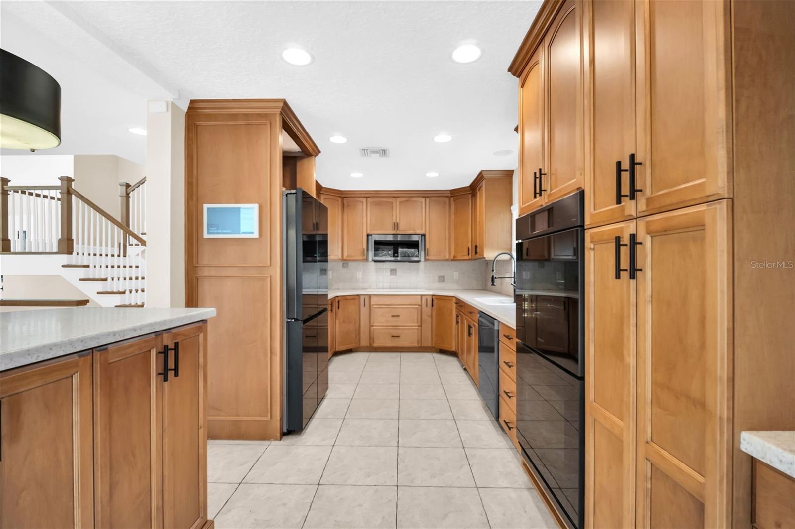 3992 ORCHARD HILL CIR