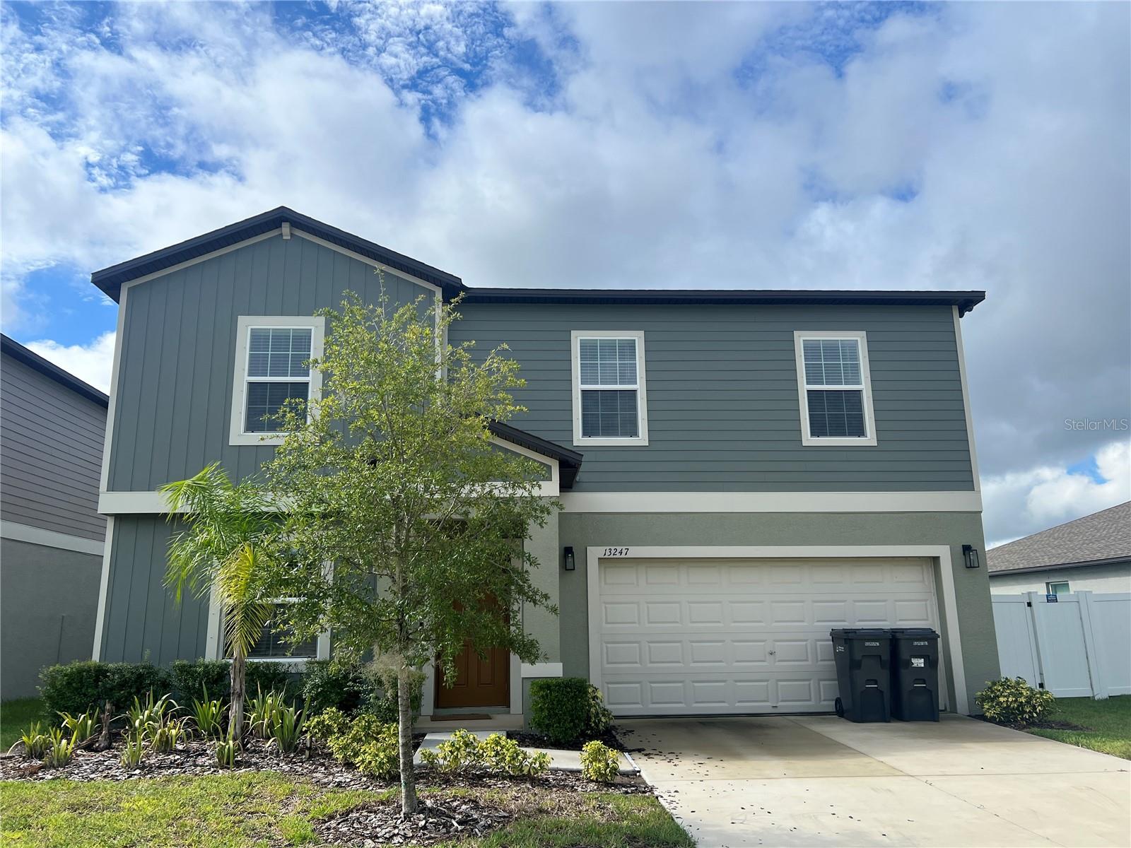 13247 Peachleaf Ave, Riverview