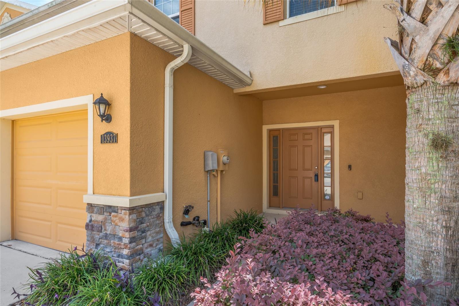 13937 SNAPPER FIN LN
