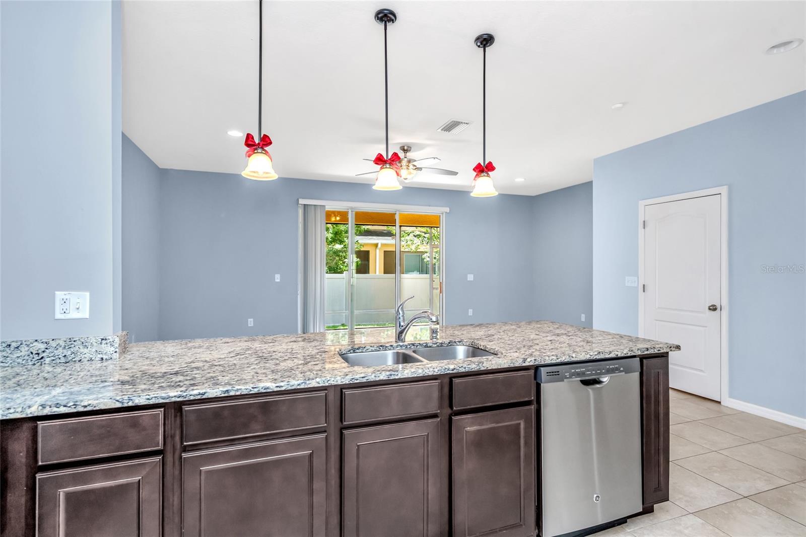 13937 SNAPPER FIN LN