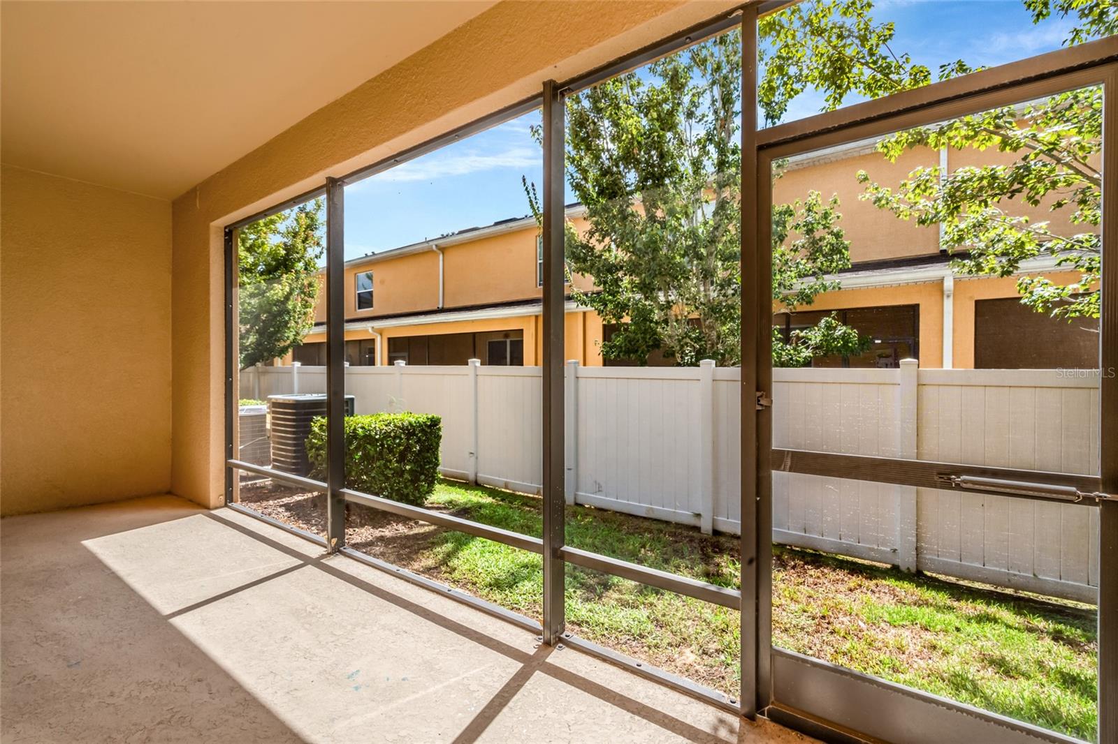 13937 SNAPPER FIN LN