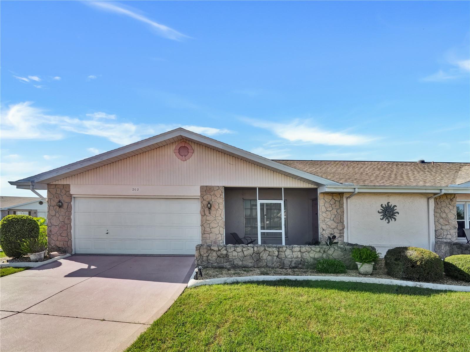 202 Cactusflower Ln, Sun City Center