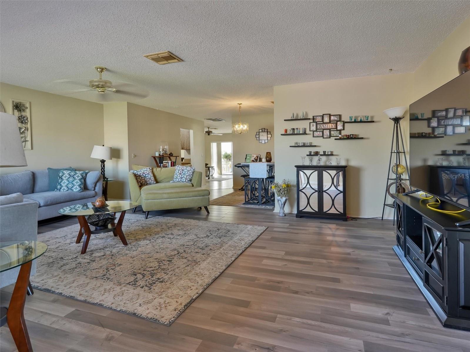 202 CACTUSFLOWER LN