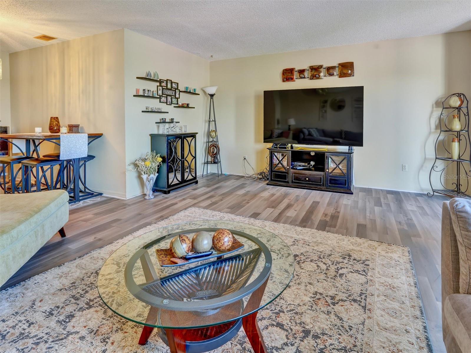 202 CACTUSFLOWER LN