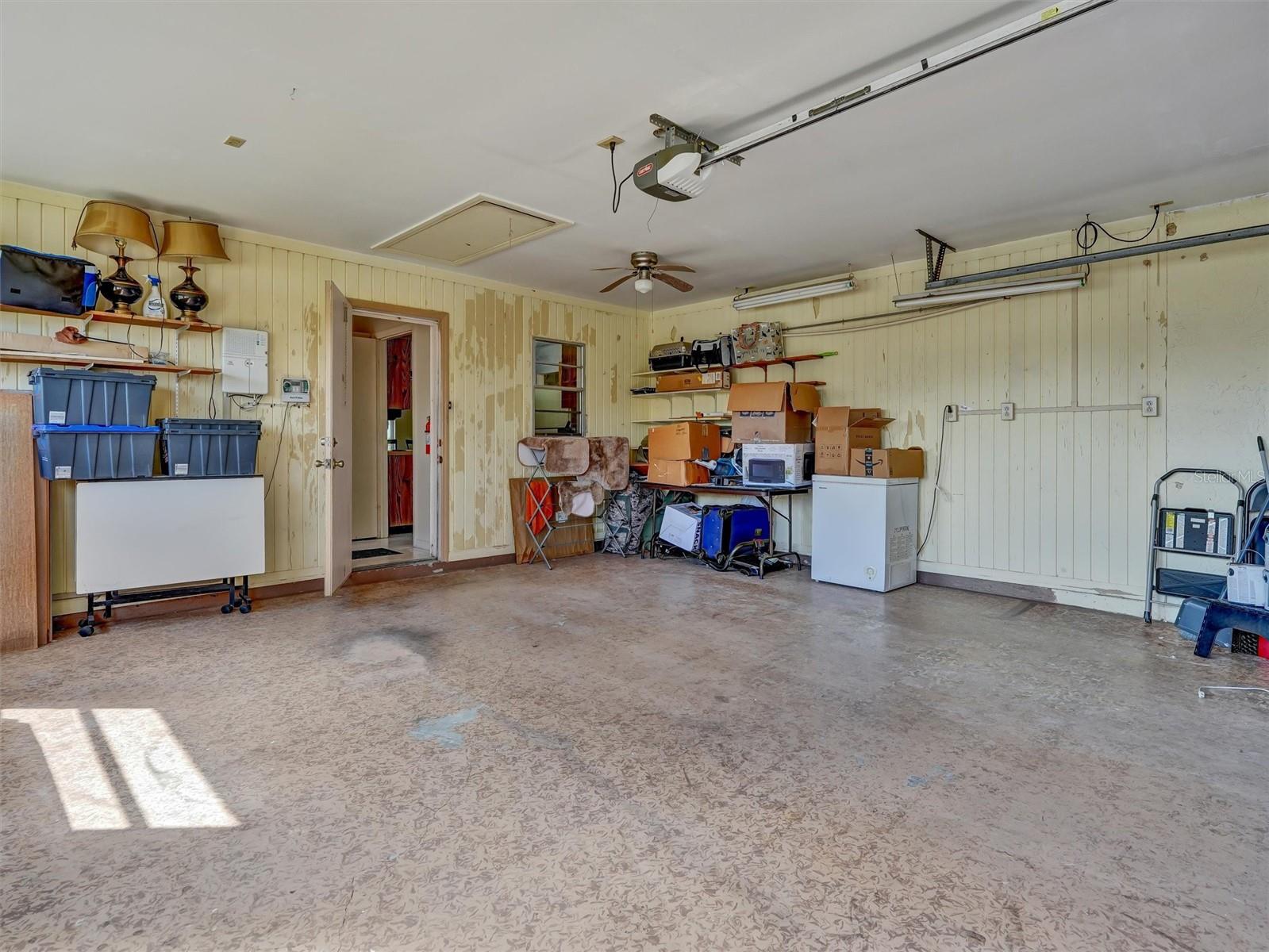 202 CACTUSFLOWER LN