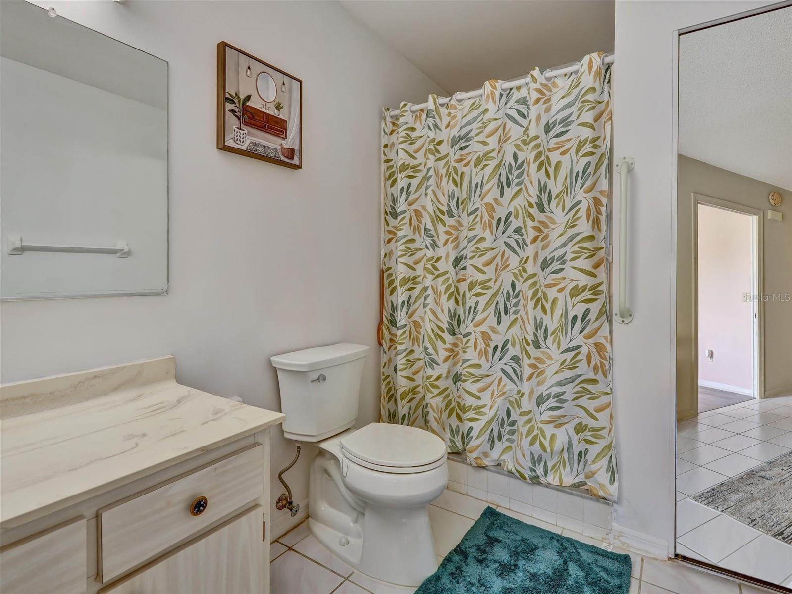 202 CACTUSFLOWER LN