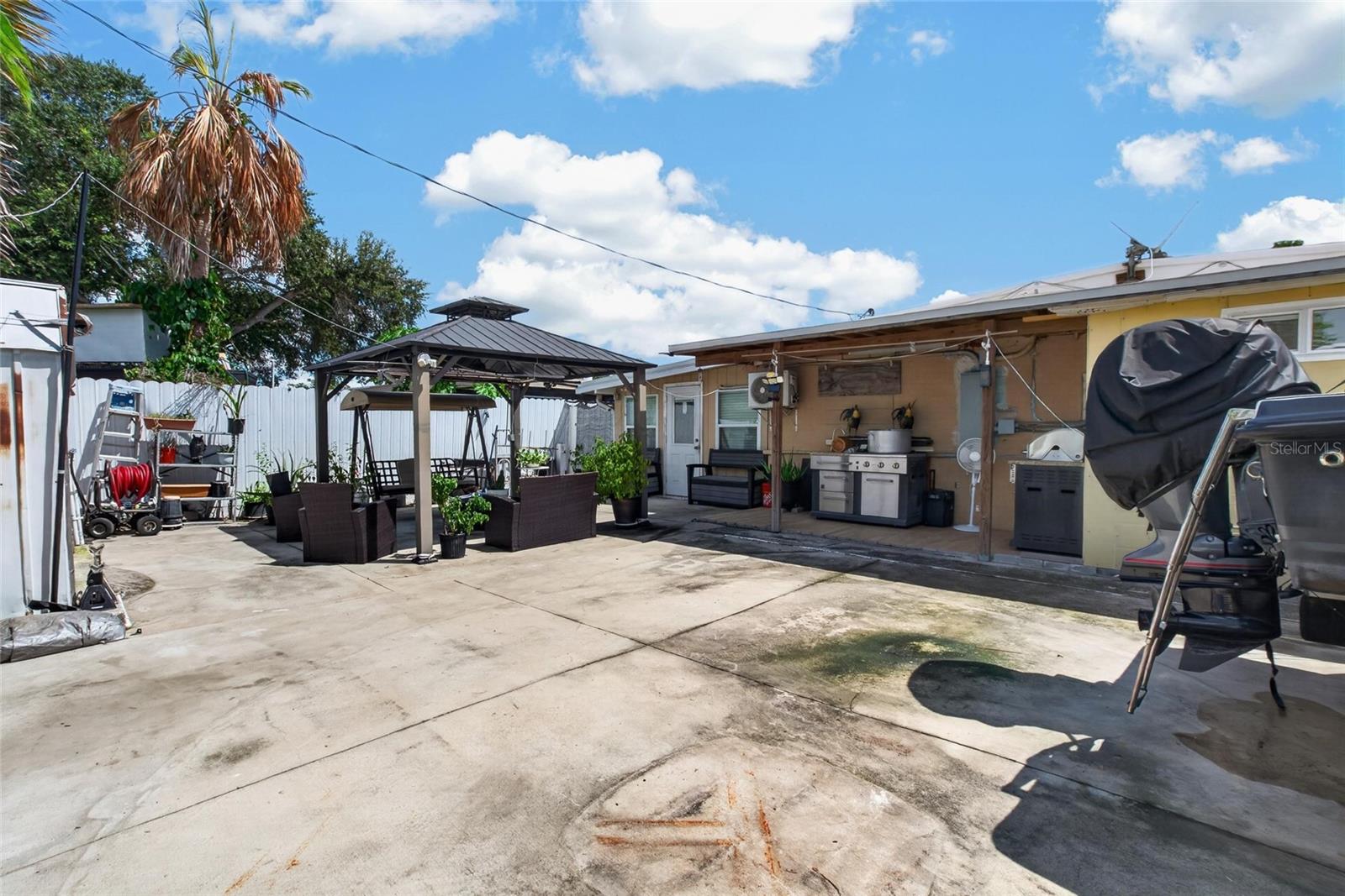 1727 WAIKIKI WAY