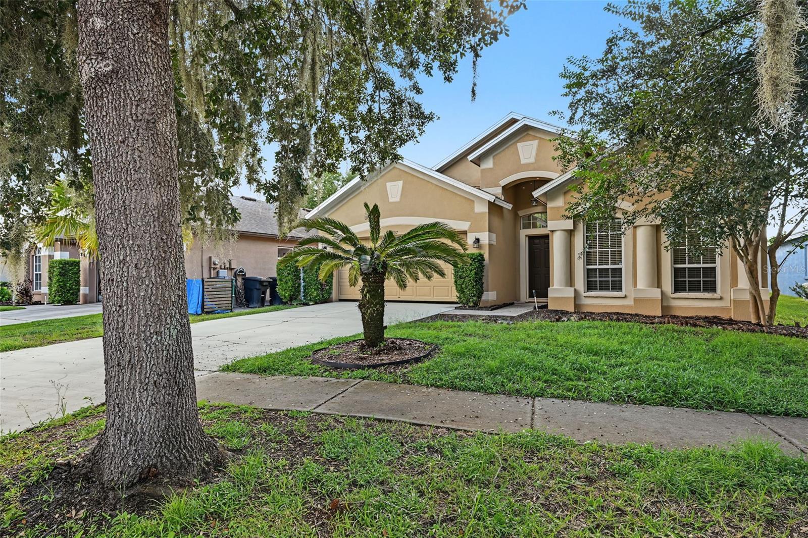 3907 LOCKRIDGE DR