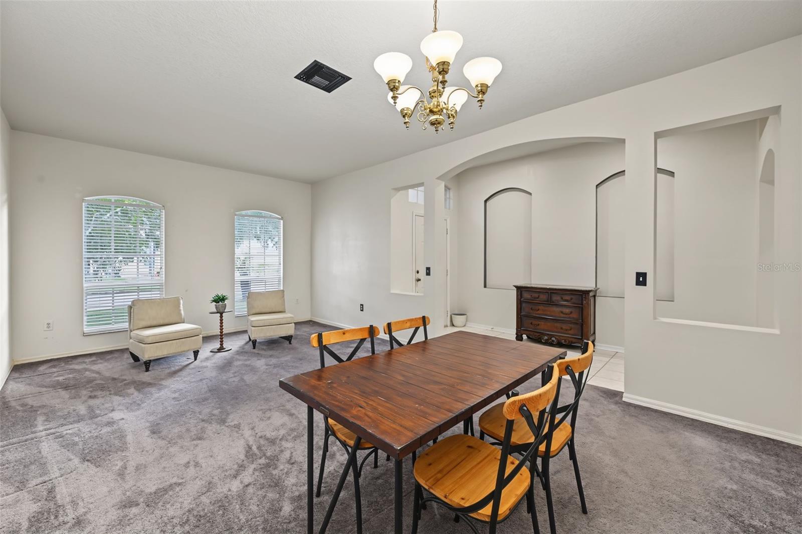 3907 LOCKRIDGE DR