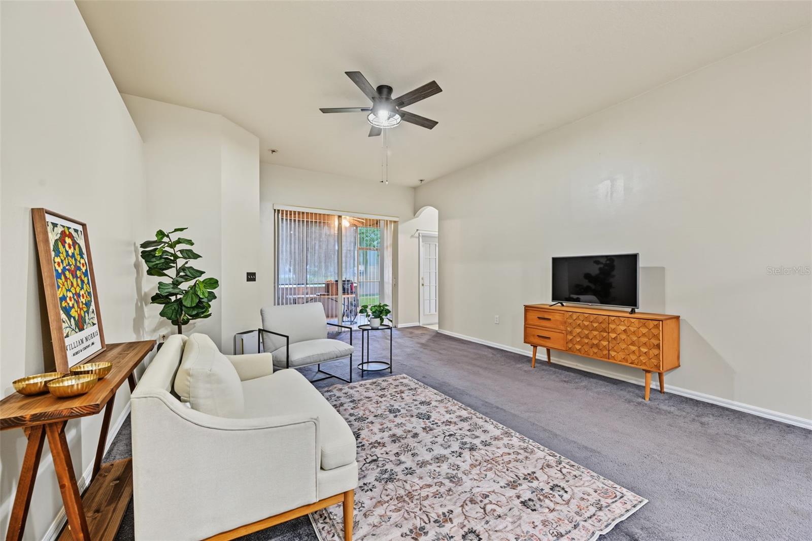 3907 LOCKRIDGE DR