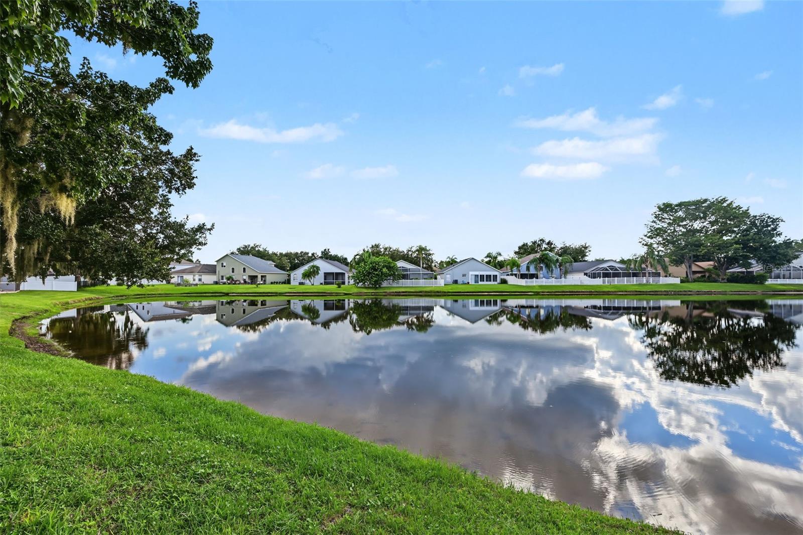 3907 LOCKRIDGE DR