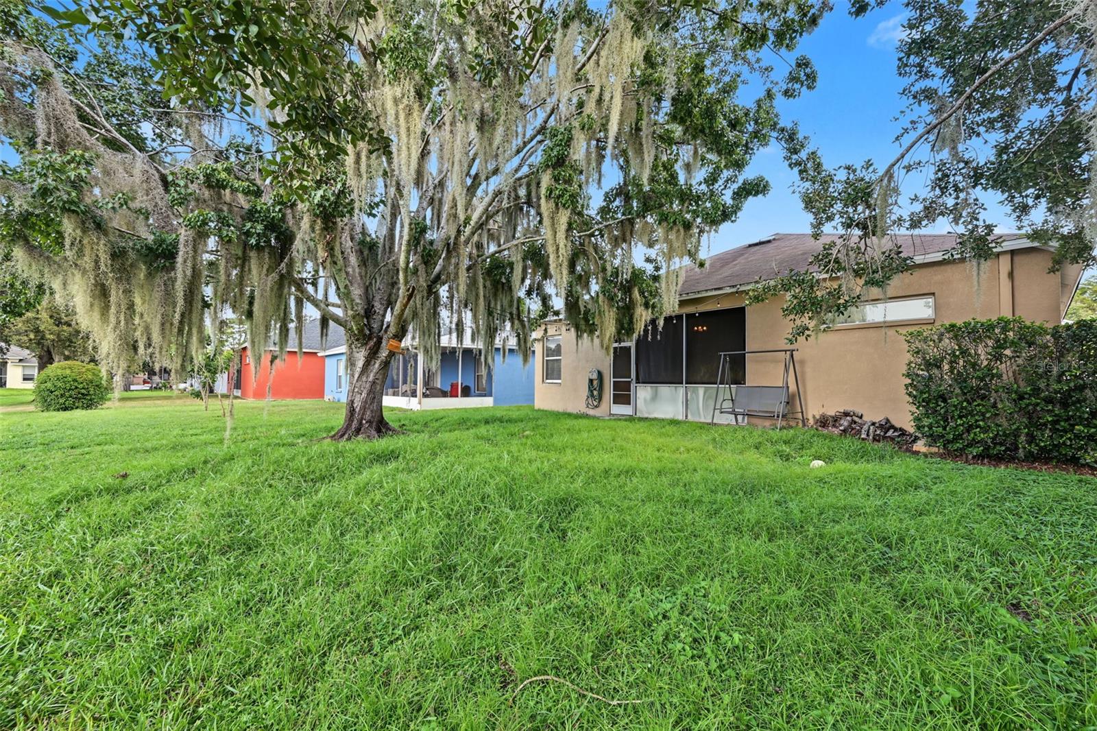 3907 LOCKRIDGE DR