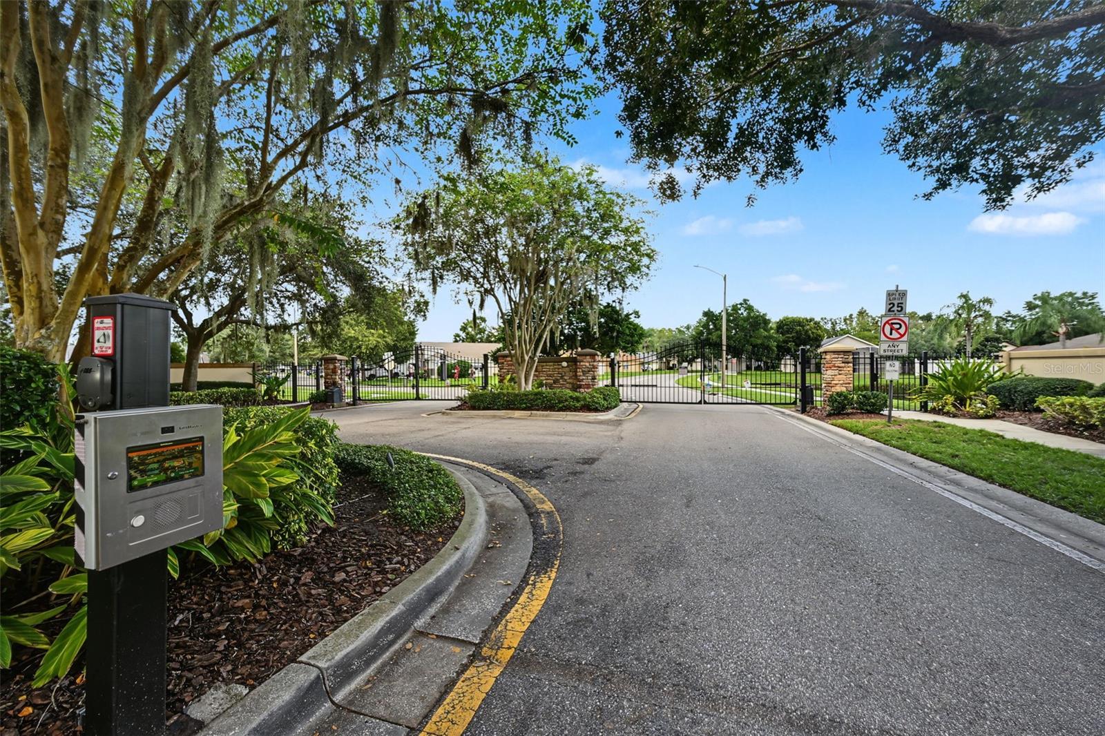 3907 LOCKRIDGE DR