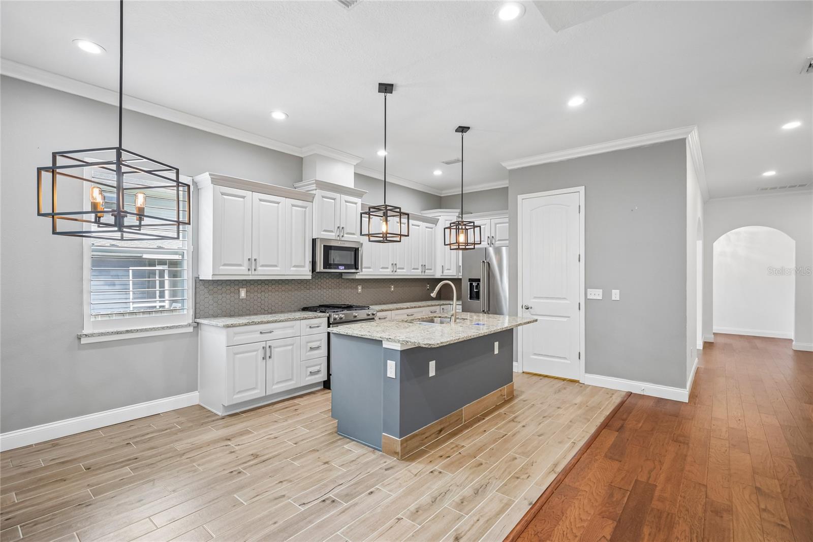 3206 W PRICE AVE