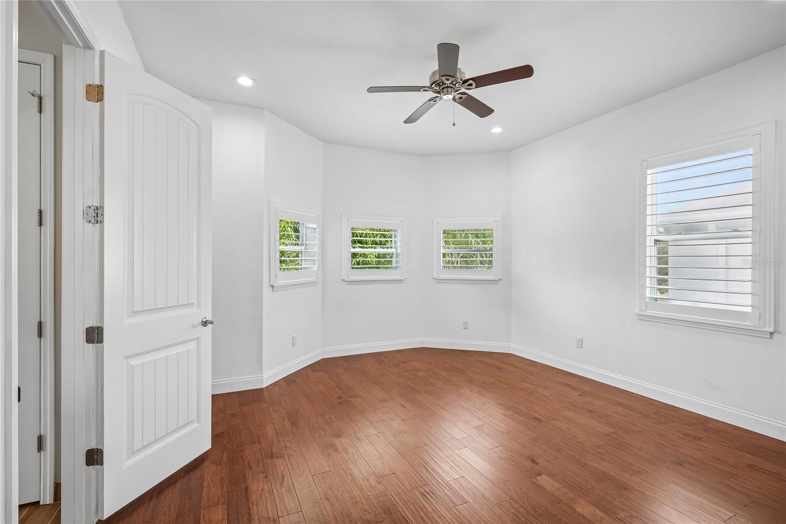 3206 W PRICE AVE
