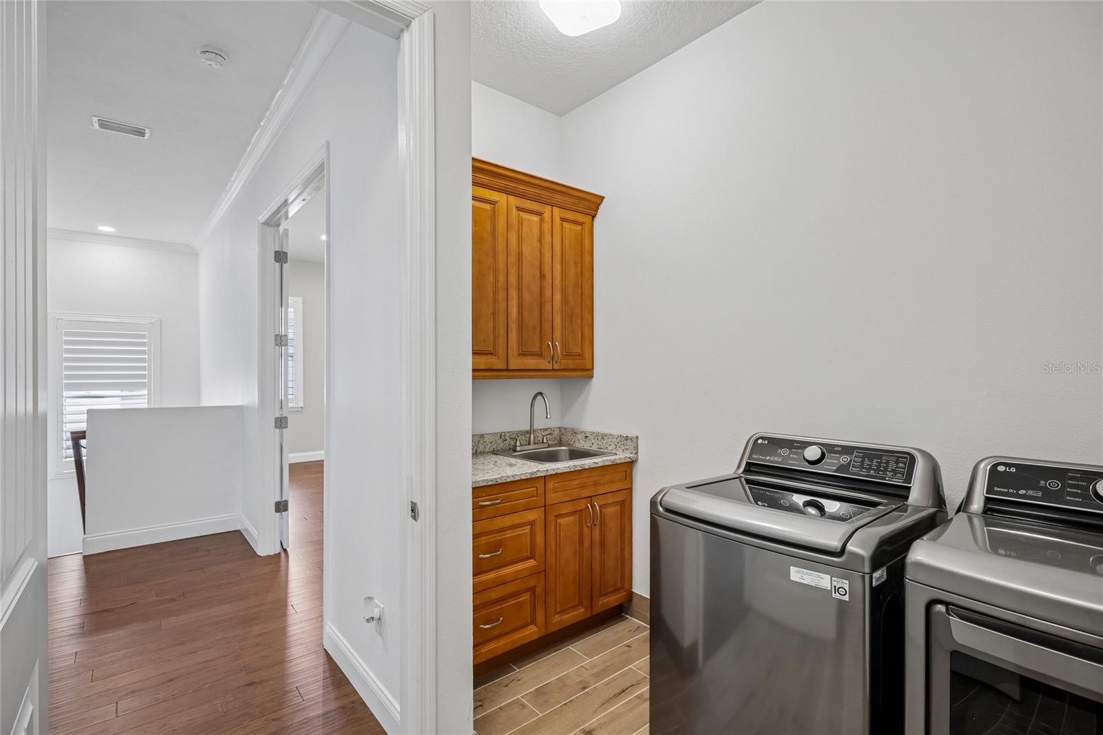 3206 W PRICE AVE