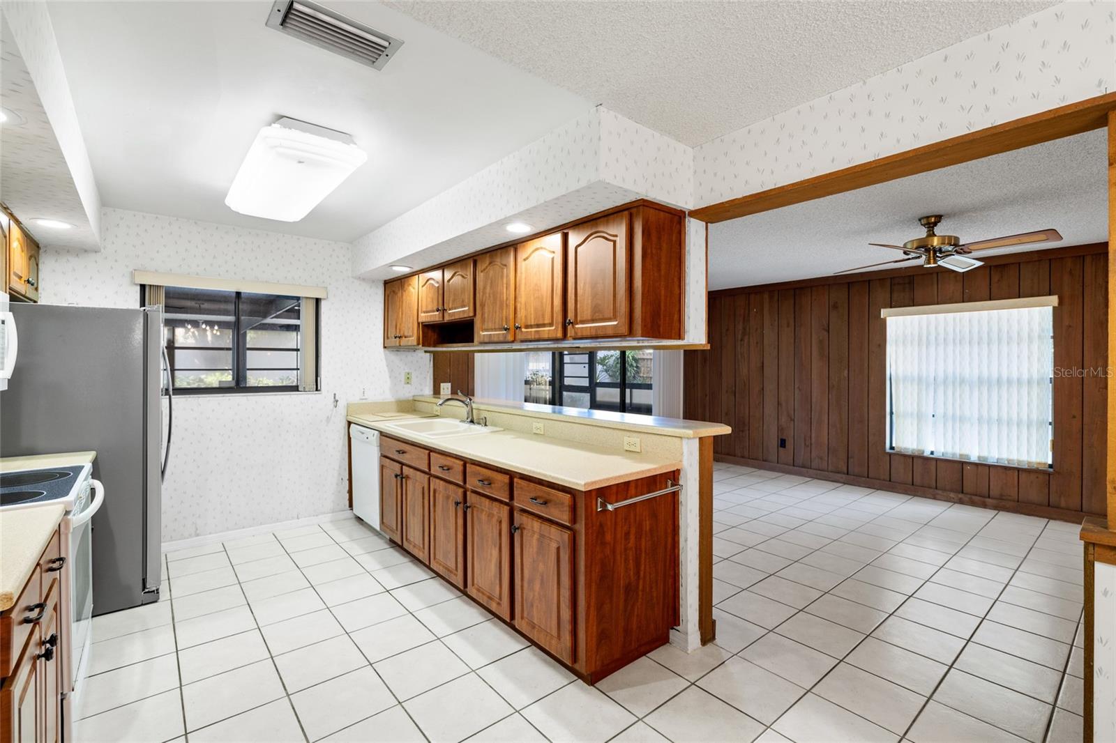 3307 DEL PRADO CT