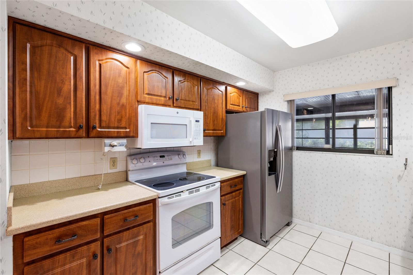 3307 DEL PRADO CT