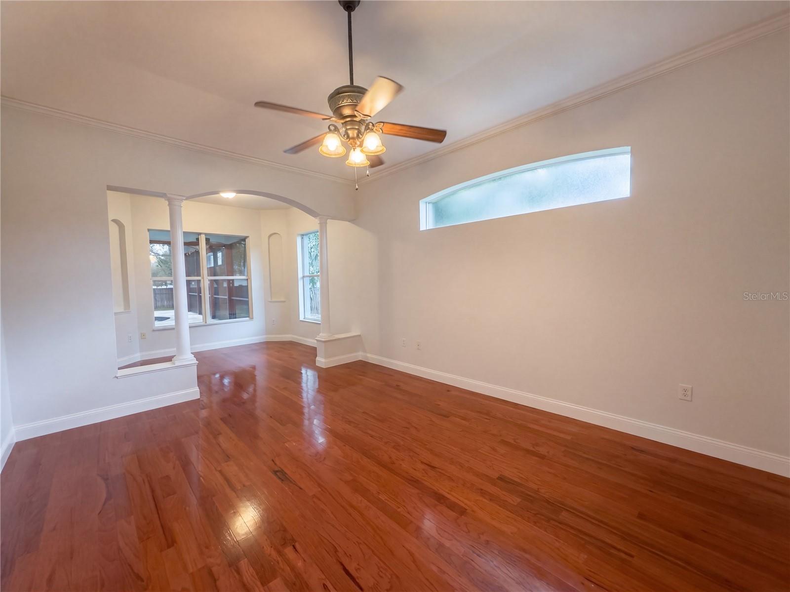 14275 CREEK RUN DR