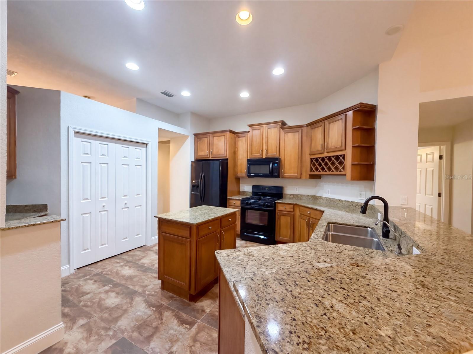 14275 CREEK RUN DR