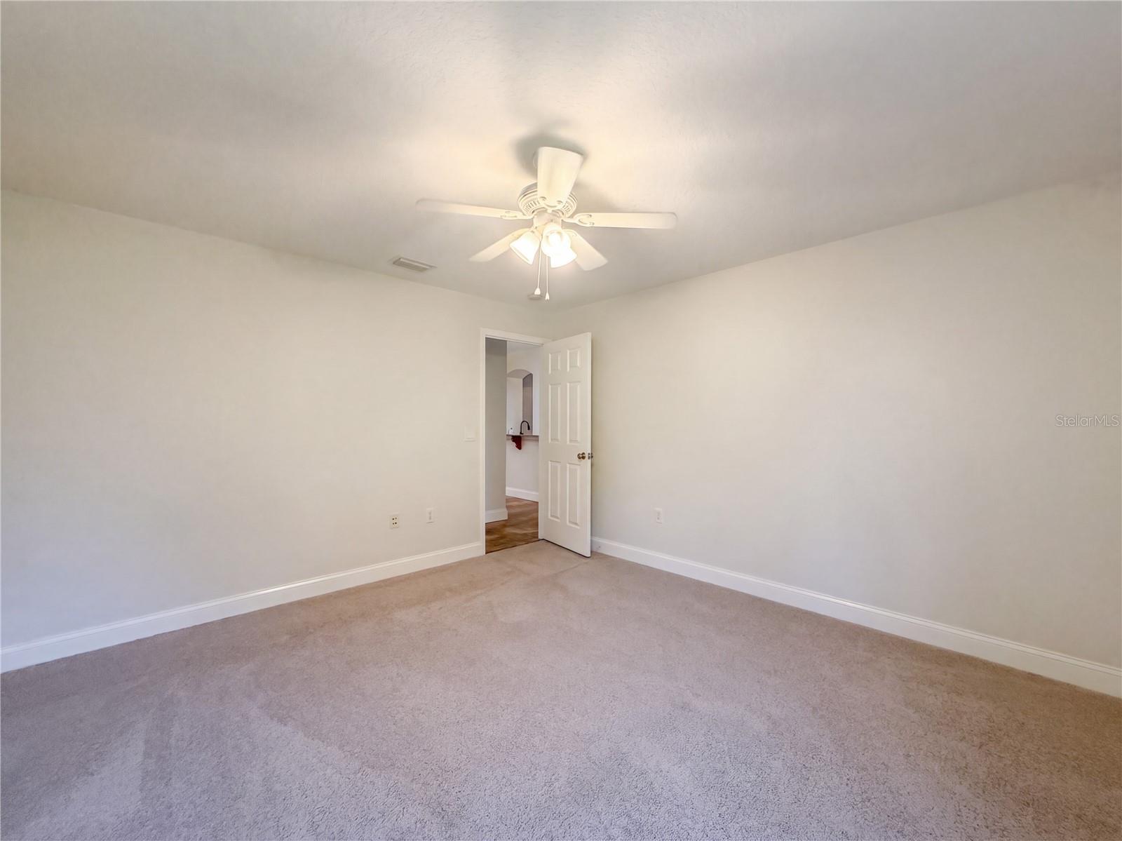 14275 CREEK RUN DR