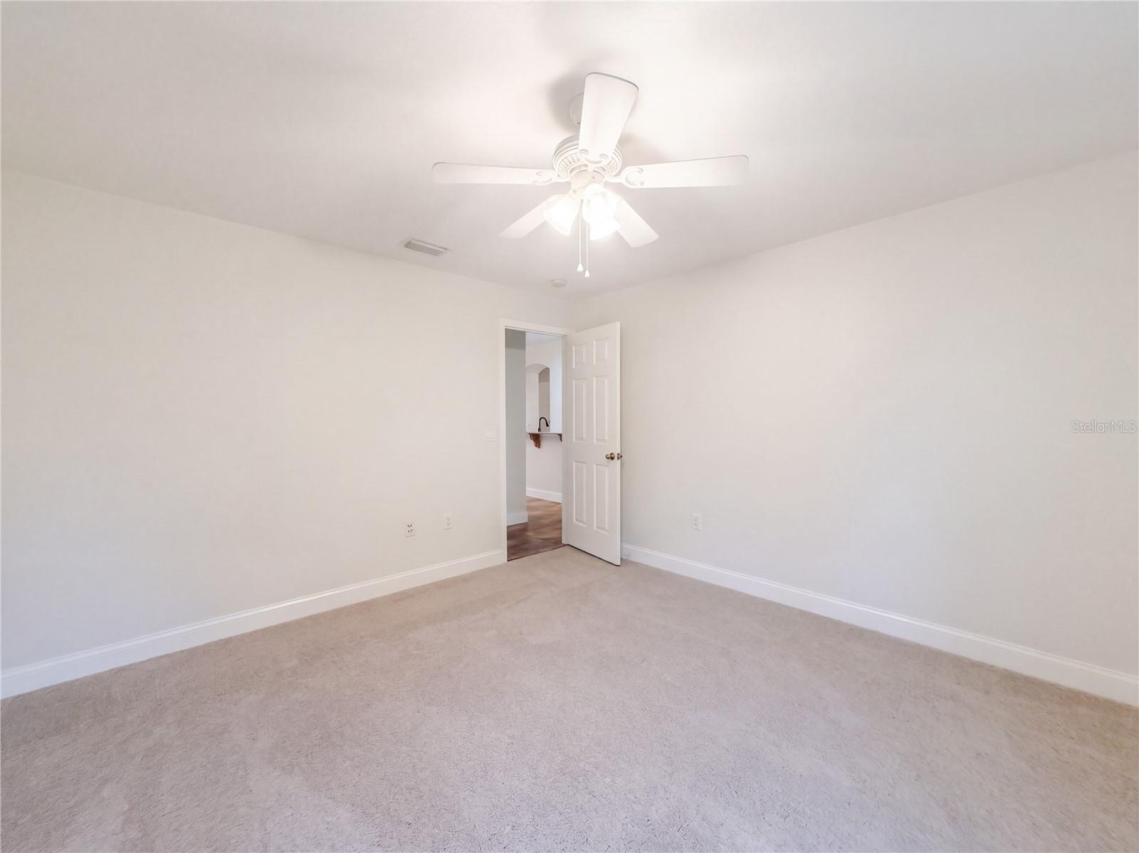 14275 CREEK RUN DR