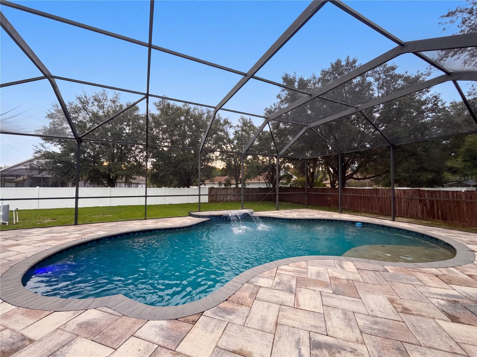 14275 CREEK RUN DR