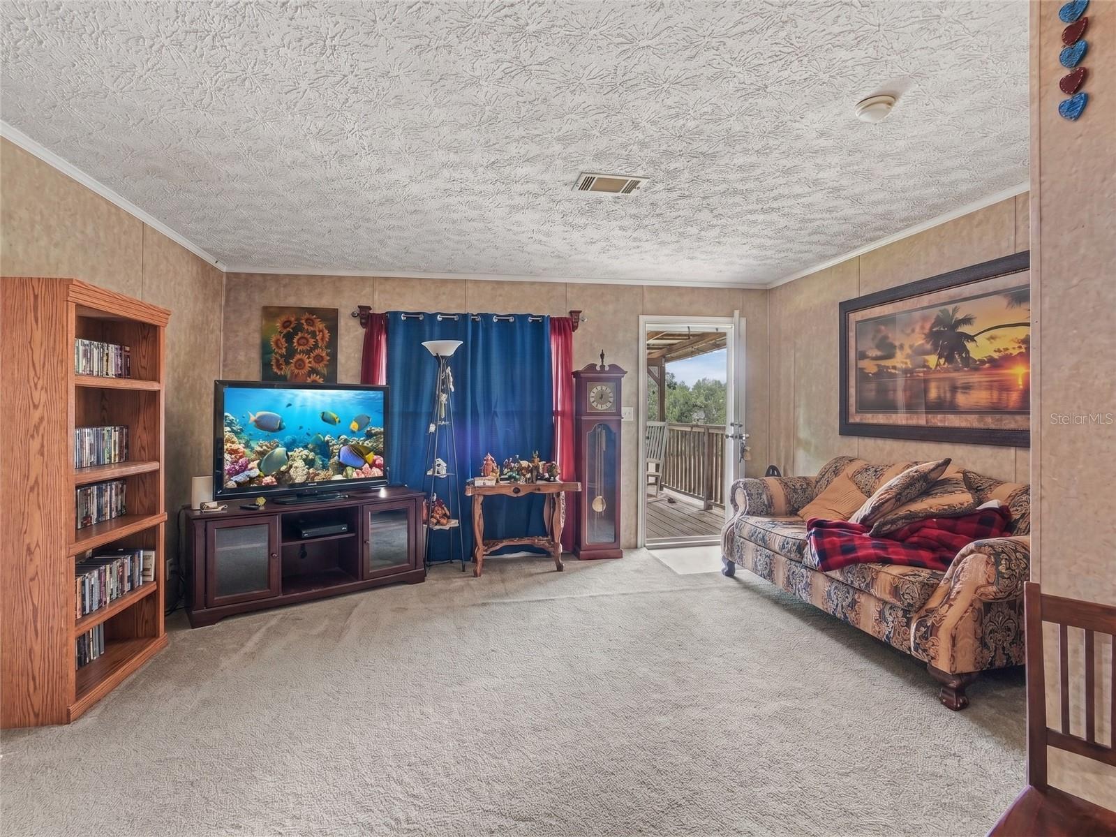11121 LITHIA PINECREST RD