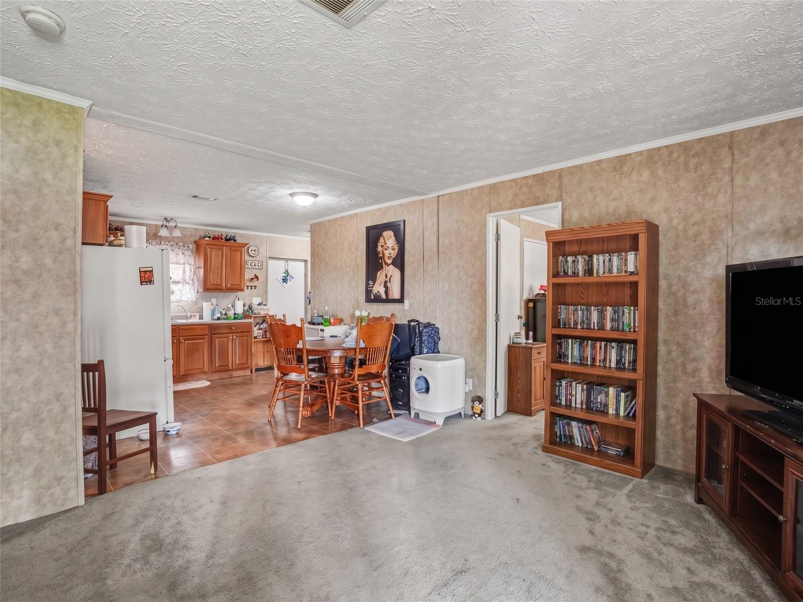 11121 LITHIA PINECREST RD
