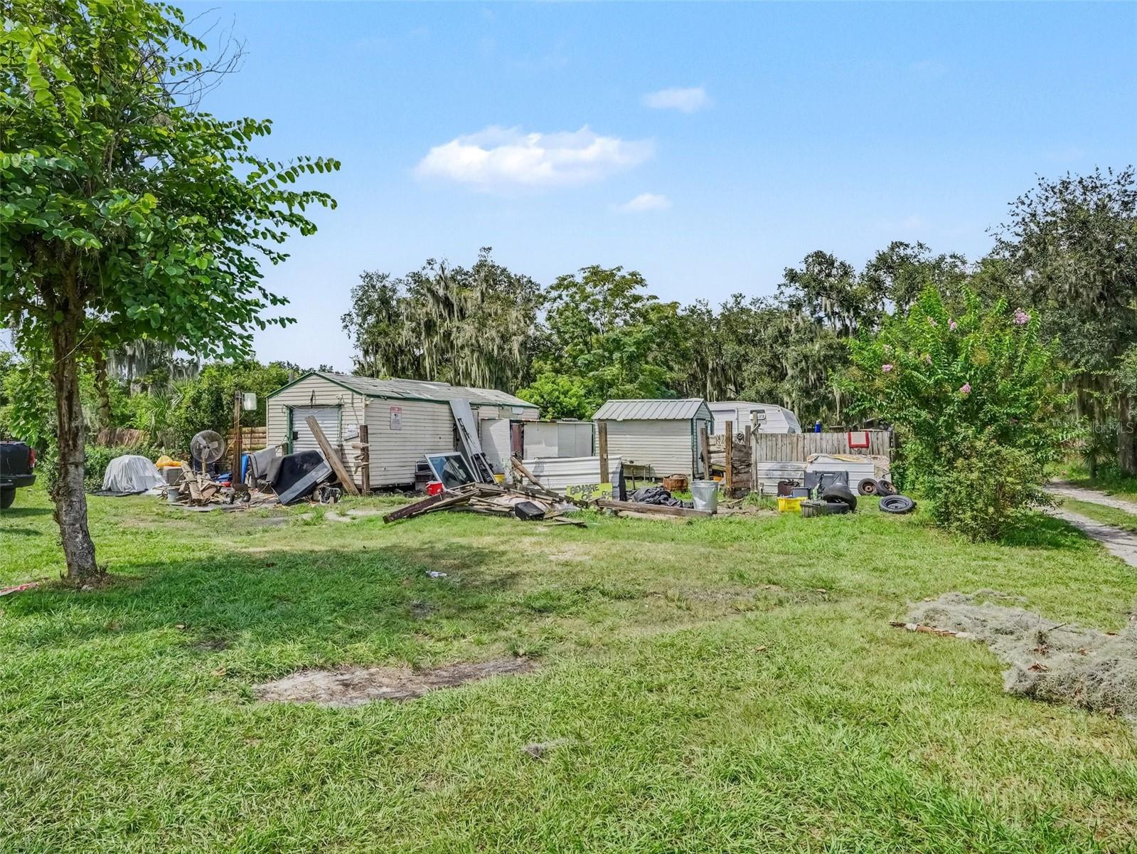 11121 LITHIA PINECREST RD