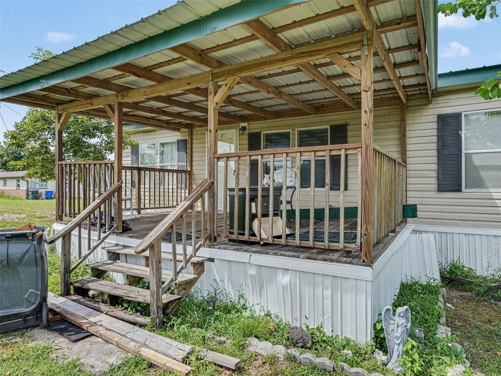 11121 LITHIA PINECREST RD