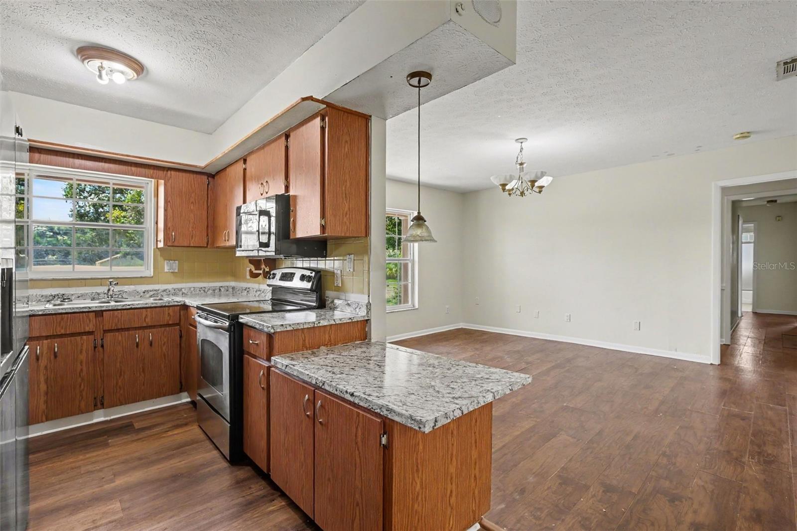2265 VILLAGE CT