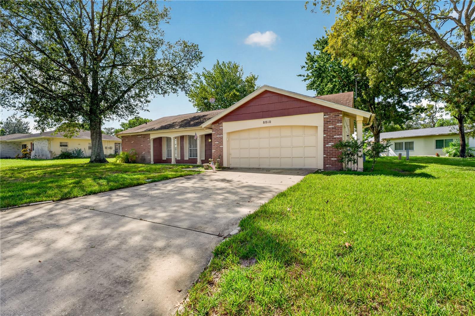 8810 SHOEMAKER LN