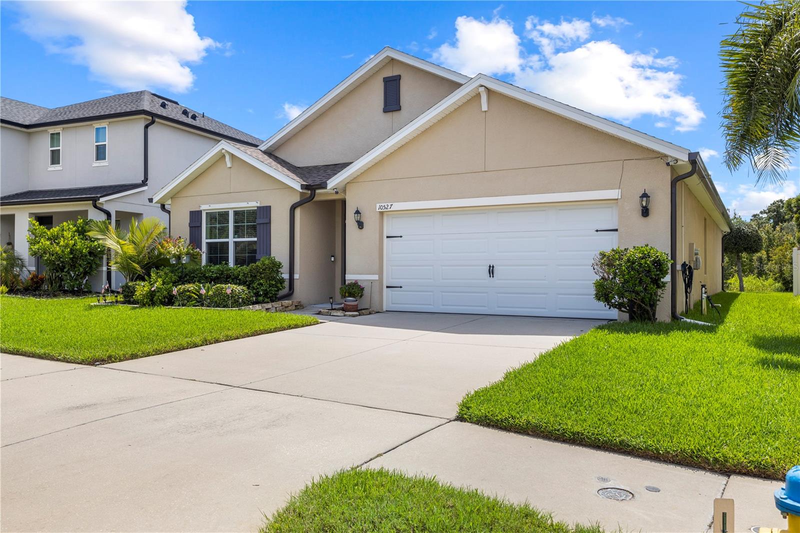 10527 PARK MEADOWBROOKE DR