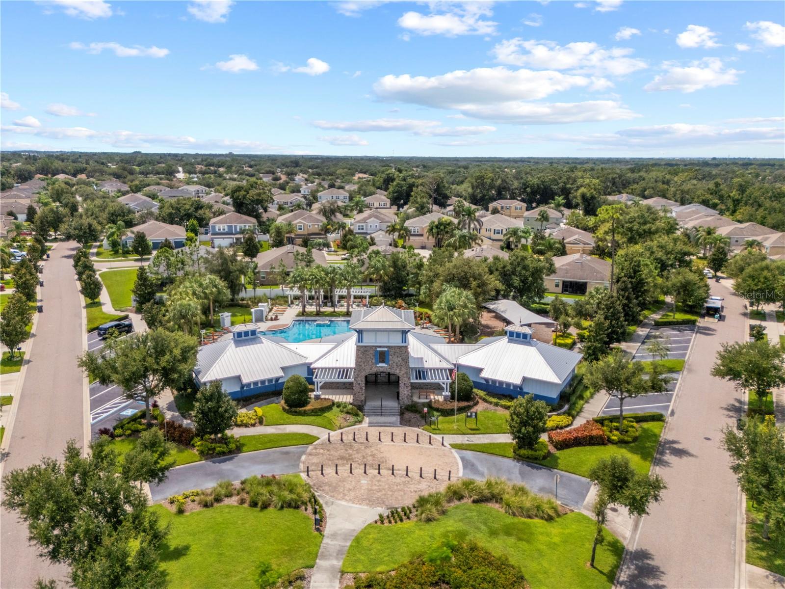 10527 PARK MEADOWBROOKE DR